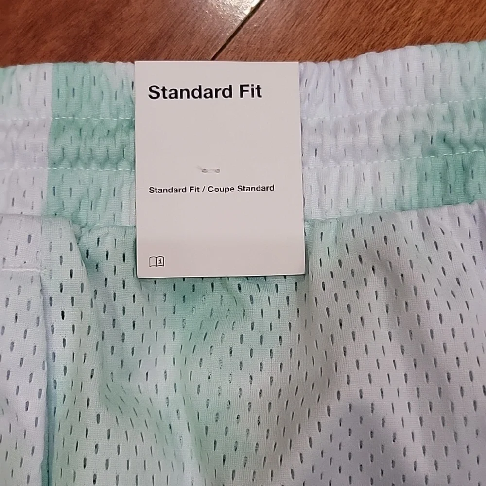 NWT plus size Nike tie dye mesh shorts - Picture 4 of 8